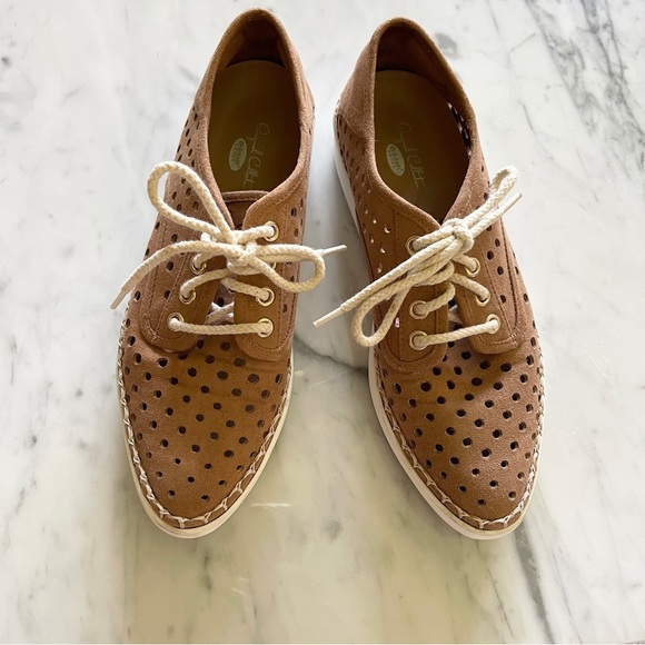 Dr. Scholl’s Sneakers Perforated in Tan size 7 - Picture 2 of 7